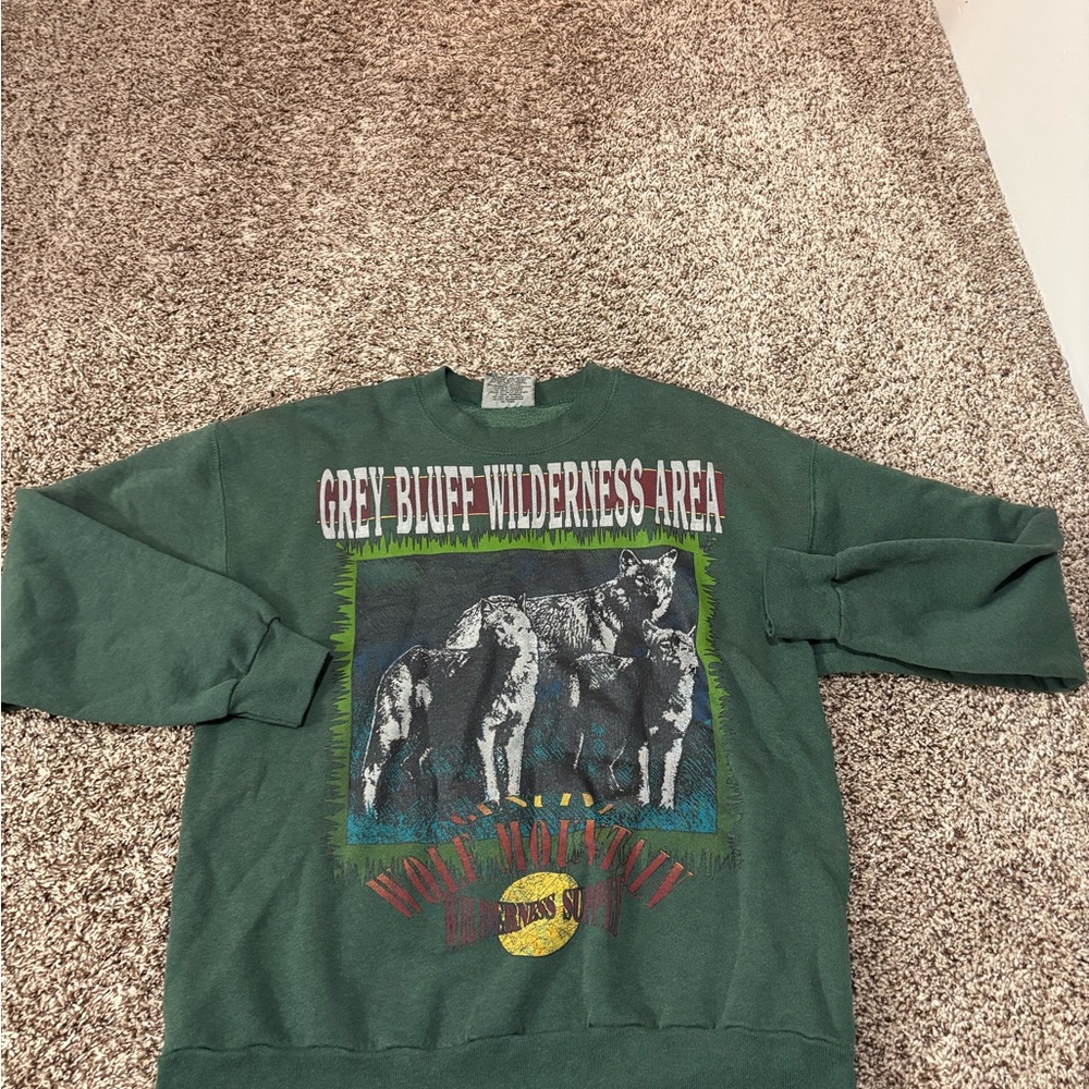 Vintage wolf crew neck